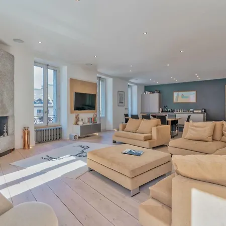 Leonard Apartment